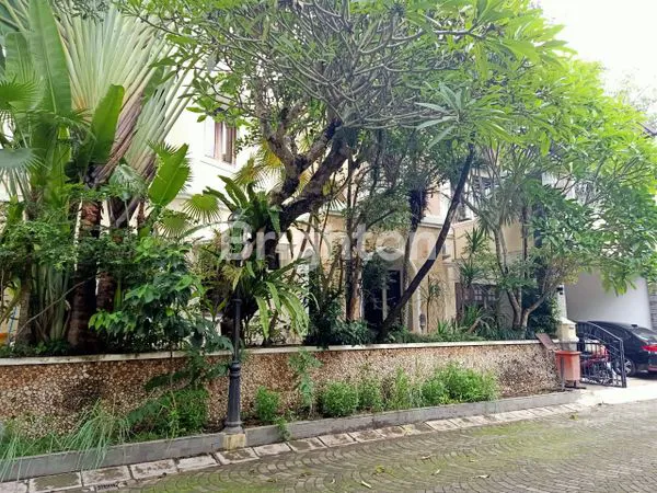 image MURAH !!! HUNIAN ASRI DAN NYAMAN 2 LANTAI FULL FURNISH, ADA KOLAM RENANG, PERUMAHAN  CASAGRANDE MAGUWOHARJO DEPOK SLEMAN JOGYAKARTA (4)