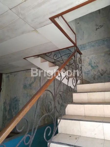 image RUKO 4 LANTAI DENGAN BASEMENT (3)