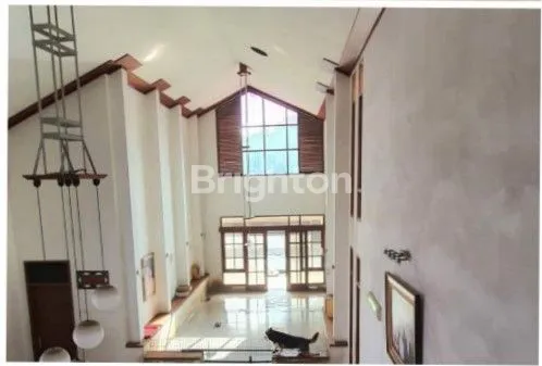 image HITUNG TANAH - TURUN HARGA RUMAH SIAP HUNI, NYAMAN, PUSAT KOTA, BISA UNTUK USAHA (2)