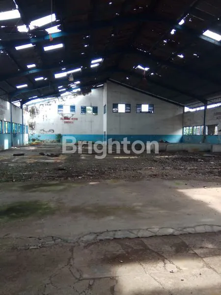 image PABRIK DI RUNGKUT INDUSTRI (4)