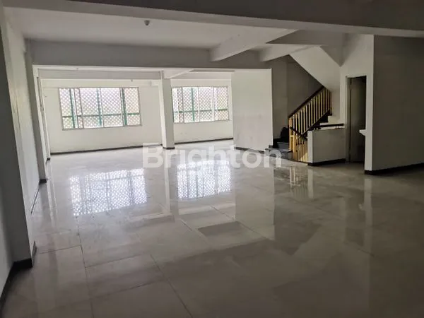 image 2 RUKO 4 LANTAI JEJER DI JALAN SOEKARNO HATTA / MERR (3)