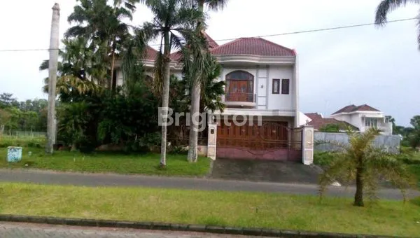 image RUMAH MEWAH 2 LANTAI, ASRI & SANGAT TERAWAT (8)