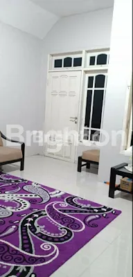 image RUMAH KOS KOSAN DI HOOK,3 KAMAR KOSSAN DAN 3 KAMAR MANDI DALAM,1 TEMPAT USAHA,ADA CARPORTNYA,DEKAT CITO (2)