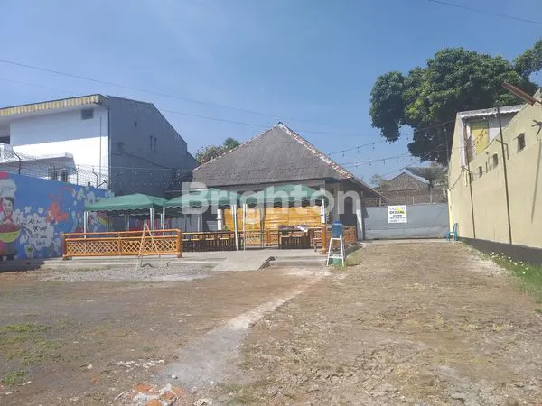 image RUMAH BERHALAMAN  LUAS DI TENGAH KOTA BATU 5 MENIT KE MUSEUM ANGKOT 10 MENIT KE BALOGA/JATIM PARK 4 (1)