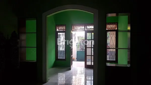 image RUMAH BESAR SIAP HUNI (7)