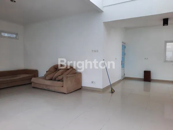 image HUNIAN SIAP HUNI DI CLUSTER ELIT, KOLAM RENANG PRIBADI (5)