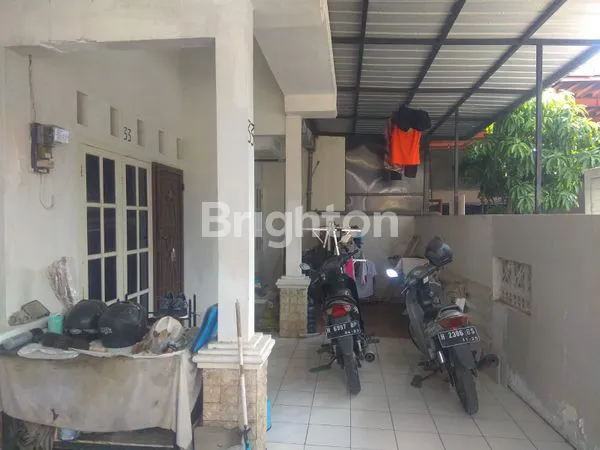 image RUMAH MENARIK LOKASI STRATEGIS DI SEMARANG TIMUR (3)