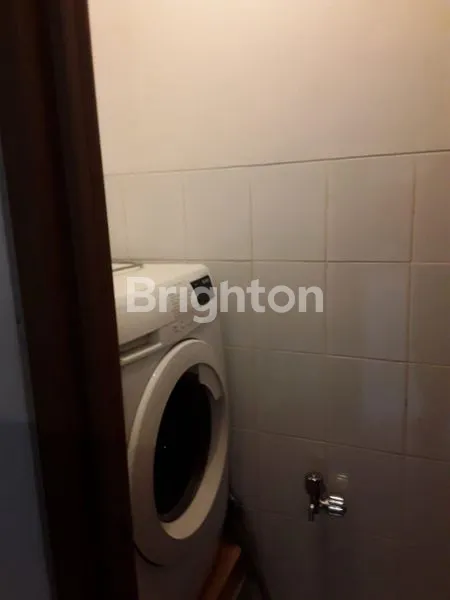 image GRAND SUITE 3 BEDROOM DENGAN BEST VIEW DI APARTEMEN WATERPLACE SURABAYA BARAT (2)