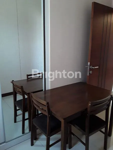 image GRAND SUITE 3 BEDROOM DENGAN BEST VIEW DI APARTEMEN WATERPLACE SURABAYA BARAT (3)