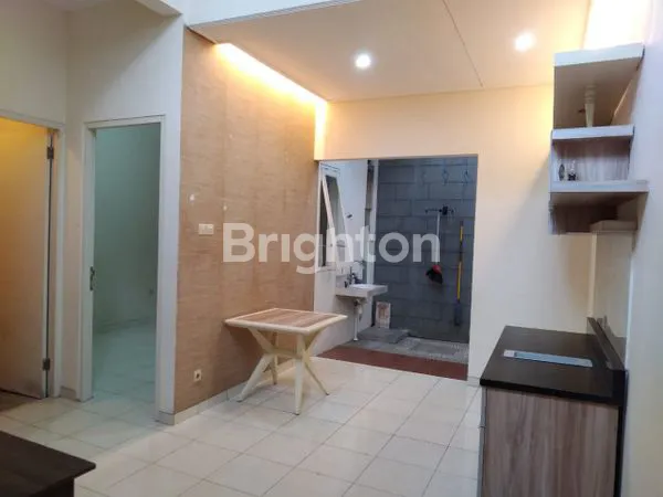 image RUMAH MINIMALIS TERAWAT SEMI FURNISH DI PURIMAS SURABAYA (3)