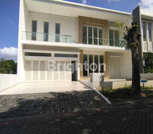 image RUMAH MINIMALIS 2 LANTAI SIAP HUNI LOKASI PAKUWON INDAH (1)
