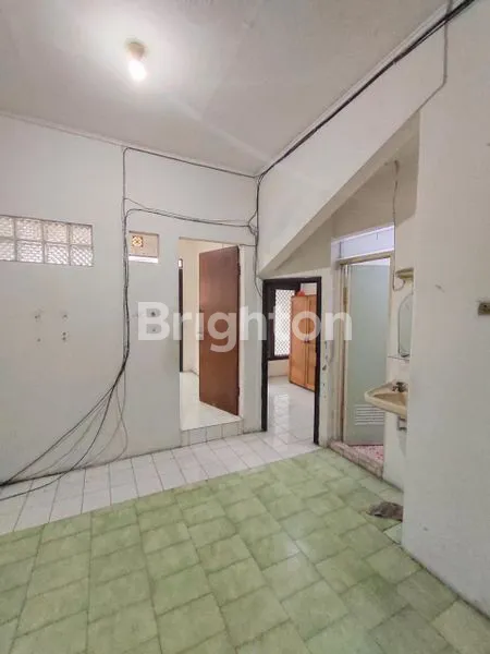 image RUMAH DI TANJUNG DUREN JAKARTA BARAT (3)