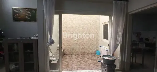 image RUMAH 2 LANTAI,MEWAH DAN BERSIH,SIAP HUNI,FULL PETABOTAN RUMAH TANGGA,CARPORT BISA 2 UNIT MOBIL (3)