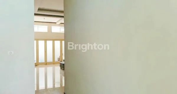 image RUMAH BAGUS LUAS KOKOH DAN MODERN SIAP HUNI DI GRAHA DEWATA KOTA MALANG (4)