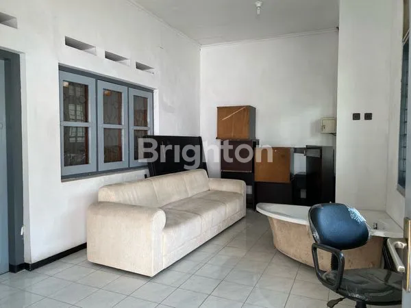 image RUMAH COMMERCIAL AREA DI JL ARGOPURO DEKAT PENGADILAN TINGGI SURABAYA  (1)