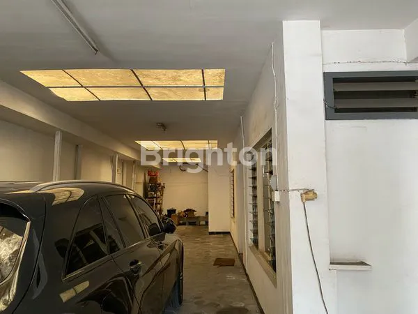 image RUMAH COMMERCIAL AREA DI JL ARGOPURO DEKAT PENGADILAN TINGGI SURABAYA  (3)