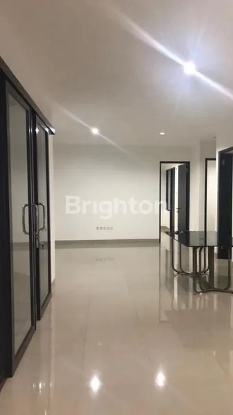 image RUMAH 1 LANTAI NGANTONG COCOK UNTUK USAHA/KANTOR DI  TAMAN ARIES JAKARTA BARAT (4)