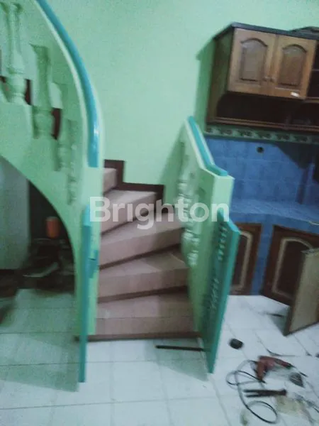 image RUMAH 2 LANTAI SEMI FURNISH ADA 1 AC,KITCHEN SET,DAERAH SYRATEGIS,TENGAH KOTA,DEKAT DENGAN SUPERINDO (6)