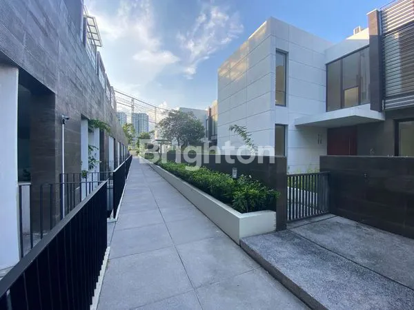 image RUMAH MEWAH DI GRAHA FAMILY PLATINUM (2)