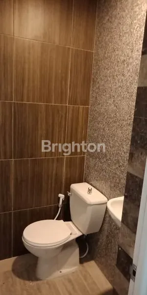 image STRATEGIS. SIAP HUNI, FULL RENOVASI, LINGKUNGAN NYAMAN DAN AMAN. PONDOK TJANDRA, PONDOK CANDRA.  (5)