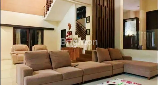 image JUAL CEPAT!! RUMAH MEWAH 3 LT LOKASI STRATEGIS DI POROS JLN AREA SUHAT DEKAT KAMPUS² BESAR KOTA MALANG (3)