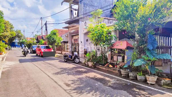 image RUMAH LUAS BAGUS SIAP HUNI HARGA MURAH DI SULFAT KOTA MALANG DEKAT JALAN RAYA (4)