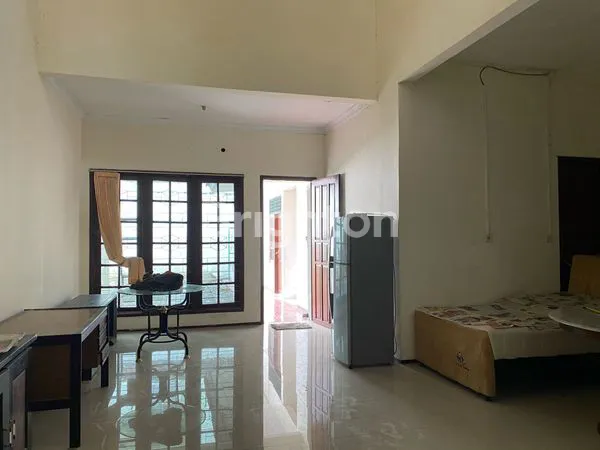 image RUMAH 1.5 LT SIAP HUNI DALAM KOMPLEKS VILA VALENSIA SELANGKAH KE PAKUWON MAL (5)