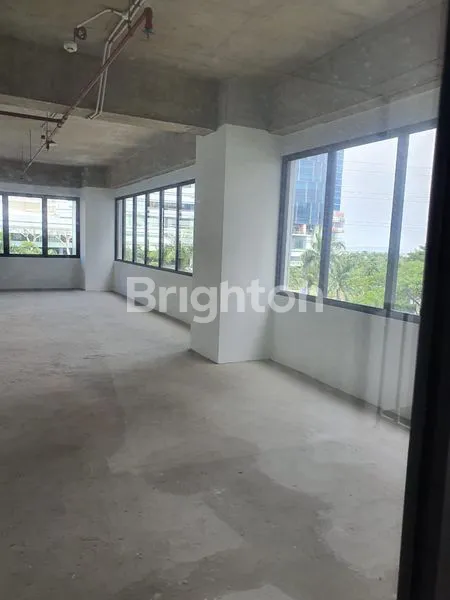 image CEPAT OFFICE SPAZIO TOWER LANTAI RENDAH UNIT CORNER (2)