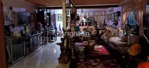 image RUKO, TOKO DAN RUMAH DIPUSAT KOTA TULUNGAGUNG. NOL JALAN RAYA. STRATEGIS. COCOK BUAT USAHA DAN TEMPAT TINGGAL. (6)