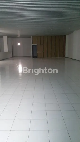 image RUKO DI PUSAT KOTA SIDOARJO. JALAN GAJAHMADA. SIAP PAKAI. STRATEGIS. RAMAI. COCOK UTK SEMUA USAHA. ADA PARKIR MOBIL (4)