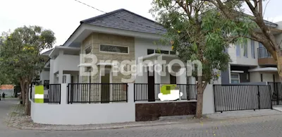 image RUMAH CIAMIK SIAP HUNI BUKIT PALMA CITRALAND SURABAYA (1)