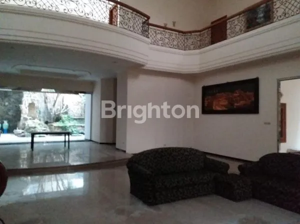 image RUMAH TINGGAL ELITE DI CITRALAND SURABAYA (3)