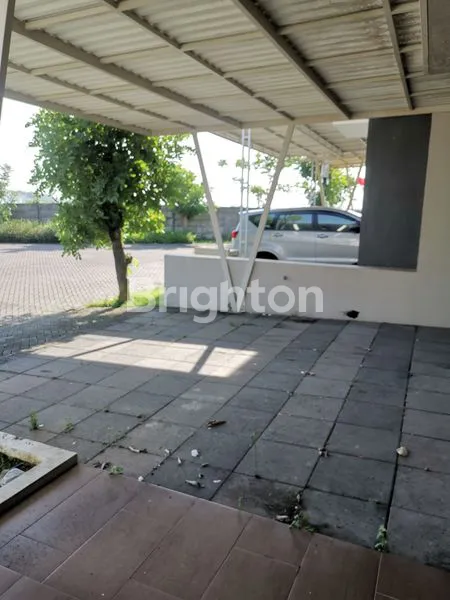 image RUMAH ROYAL RESIDENCE GREENWICH TERAWAT ROW LEBAR (1)