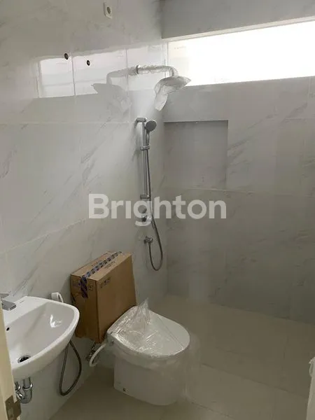 image RUMAH GRESS MINIMALIS WOODLAND CITRALAND (3)