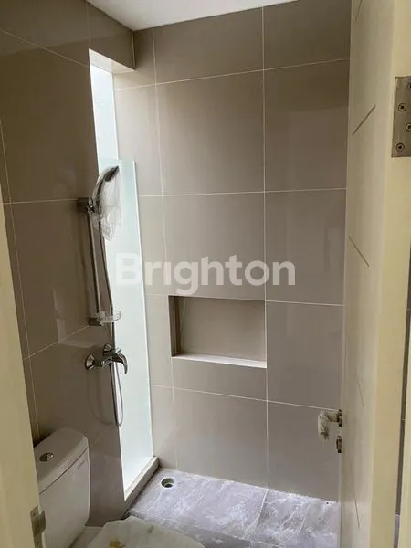 image RUMAH GRESS MINIMALIS WOODLAND CITRALAND (4)