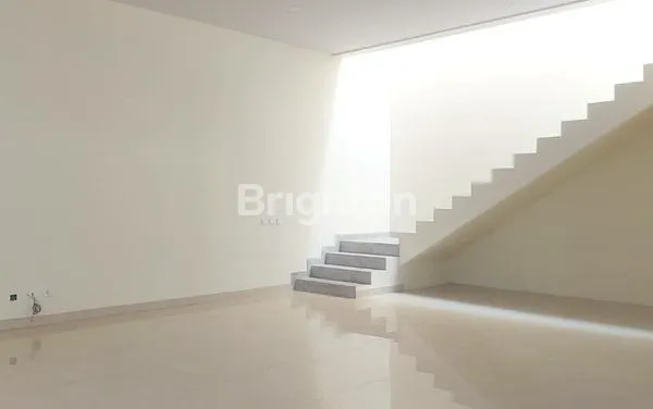 image RUMAH MEWAH GRAND ISLAND VIRGIN GORDA PAKUWON CITY GRESS MINIMALIS HIGH QUALITY (2)