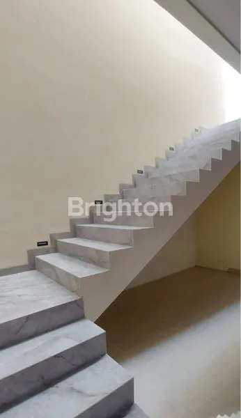 image RUMAH MEWAH GRAND ISLAND VIRGIN GORDA PAKUWON CITY GRESS MINIMALIS HIGH QUALITY (3)