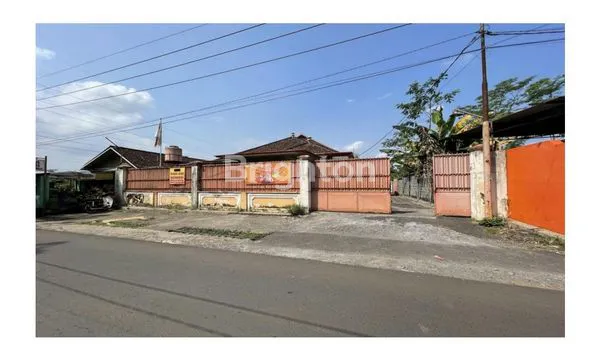 GUDANG DI LEMAH DUWUR, DESA SITOREJO ,MALANG