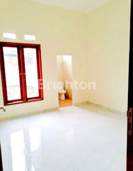 image RUMAH BARU 2 LT ROW JALAN LEBAR DI JL SUNGAI2 KOTA MALANG (2)