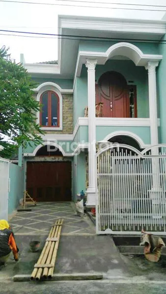 image RUMAH BARU 2 LT ROW JALAN LEBAR DI JL SUNGAI2 KOTA MALANG (1)