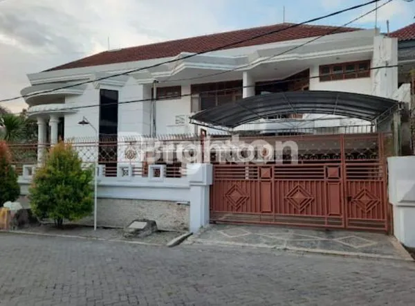 image RUMAH MEWAH HOOK VILLA KALIJUDAN INDAH DEKAT GALAXY MALL, KAMPUS, PUSAT KULINER DAN BISNIS (2)