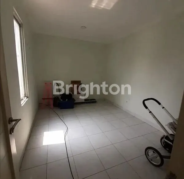 image RUMAH DI CLUSTER TOPAZ, PONDOK HIJAU GOLF, GADING SERPONG (5)