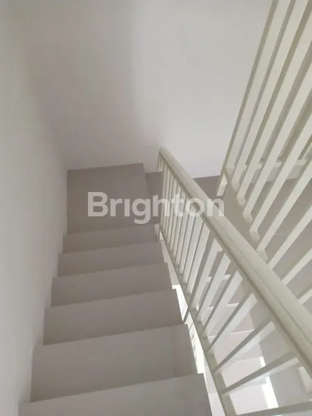 image RUMAH HOOK 2 LANTAI PURI SURYA JAYA GEDANGAN CIAMIK SIAP HUNI (3)