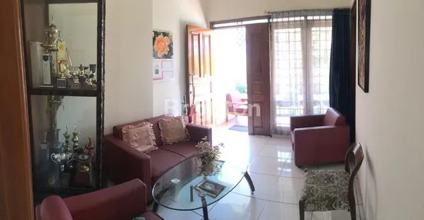 image RUMAH NYAMAN, SANGAT TERAWAT, DI LINGKUNGAN YANG NYAMAN (6)