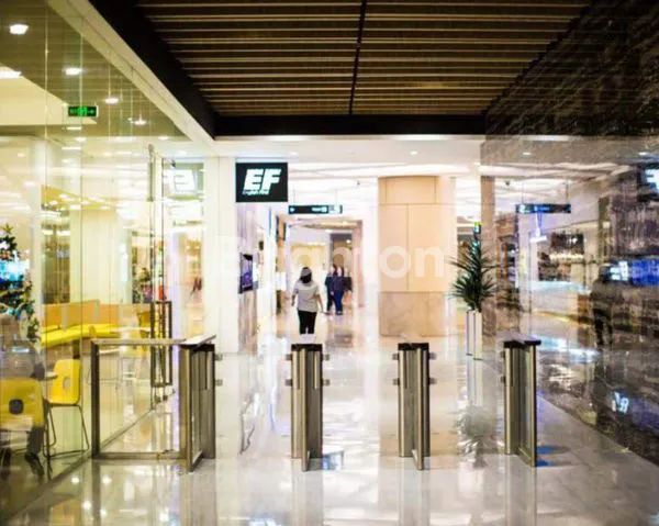 image PERKANTORAN PAKUWON TOWER TUNJUNGAN PLAZA VIEW HADAP BASUKI RACHMAT (4)