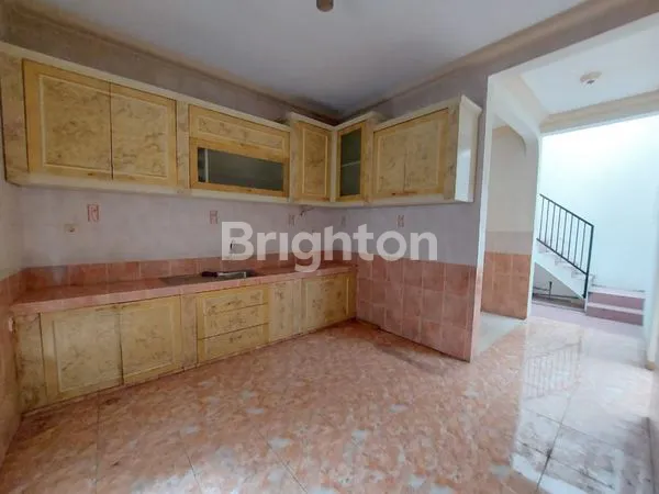 image RUMAH MEWAH TERAWAT SIAP HUNI (3)