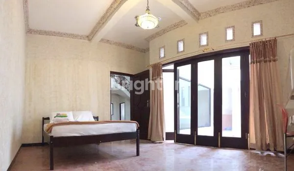 image RUMAH MEWAH TERAWAT SIAP HUNI (7)