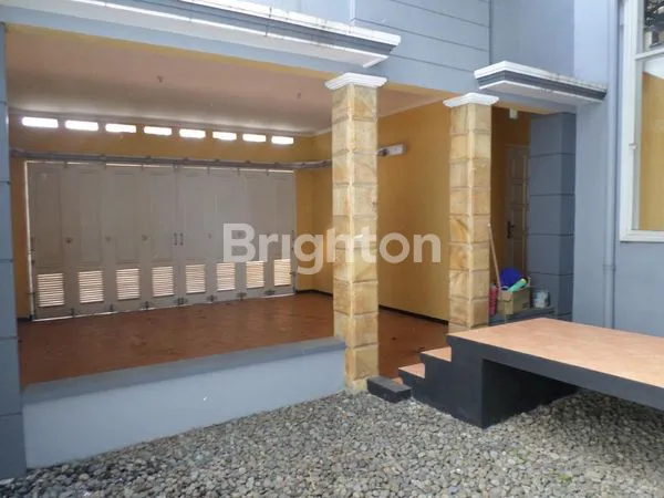 image RUMAH MEWAH DENGAN KOLAM RENANG DI DIENG MALANG (7)