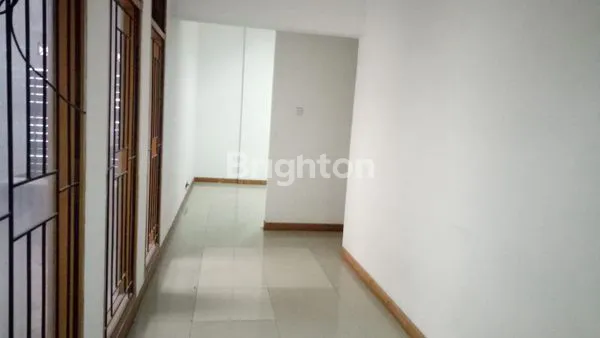 image RUMAH NOL JALAN, TENGAH KOTA SURABAYA (3)