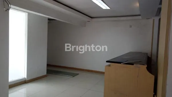 image RUMAH NOL JALAN, TENGAH KOTA SURABAYA (1)